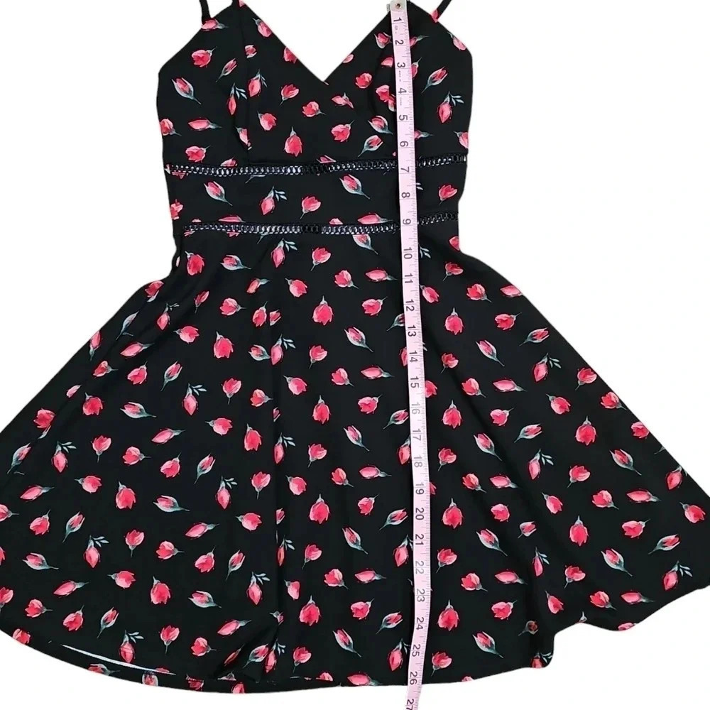 Mi Ami Women XXS Mini Dress Black Red Rosebud Print Fit Flare Iconic Cottagecore - Picture 7 of 7